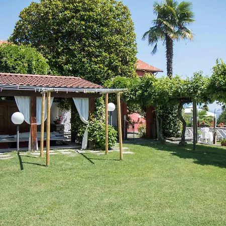 Sleeps 5 Pool Wifi